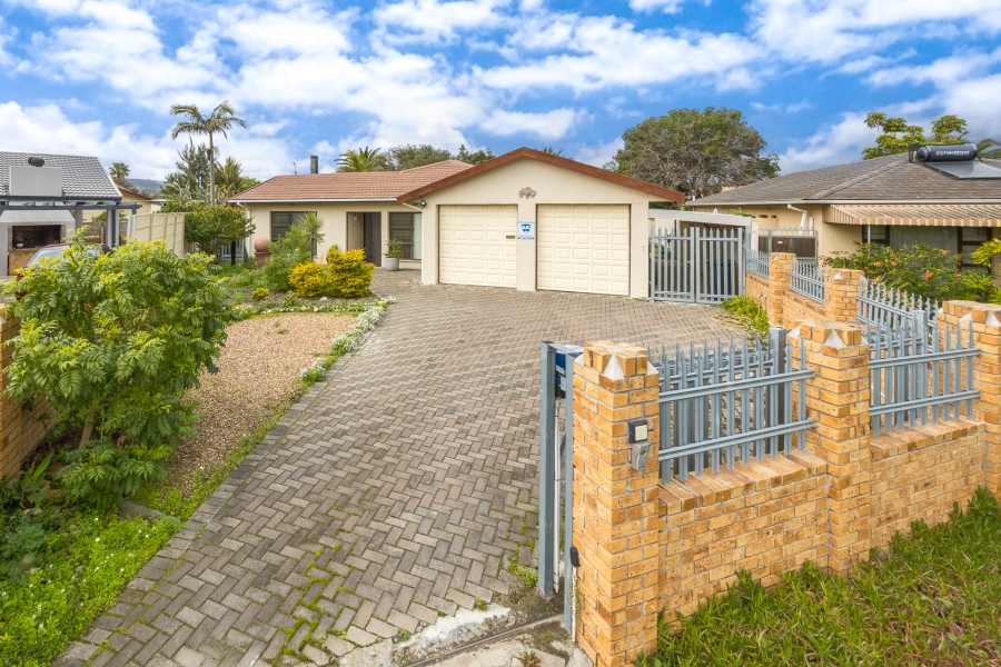 4 Bedroom Property for Sale in Soneike Western Cape